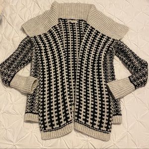 LIKE NEW: Chunky Knit Sweater
